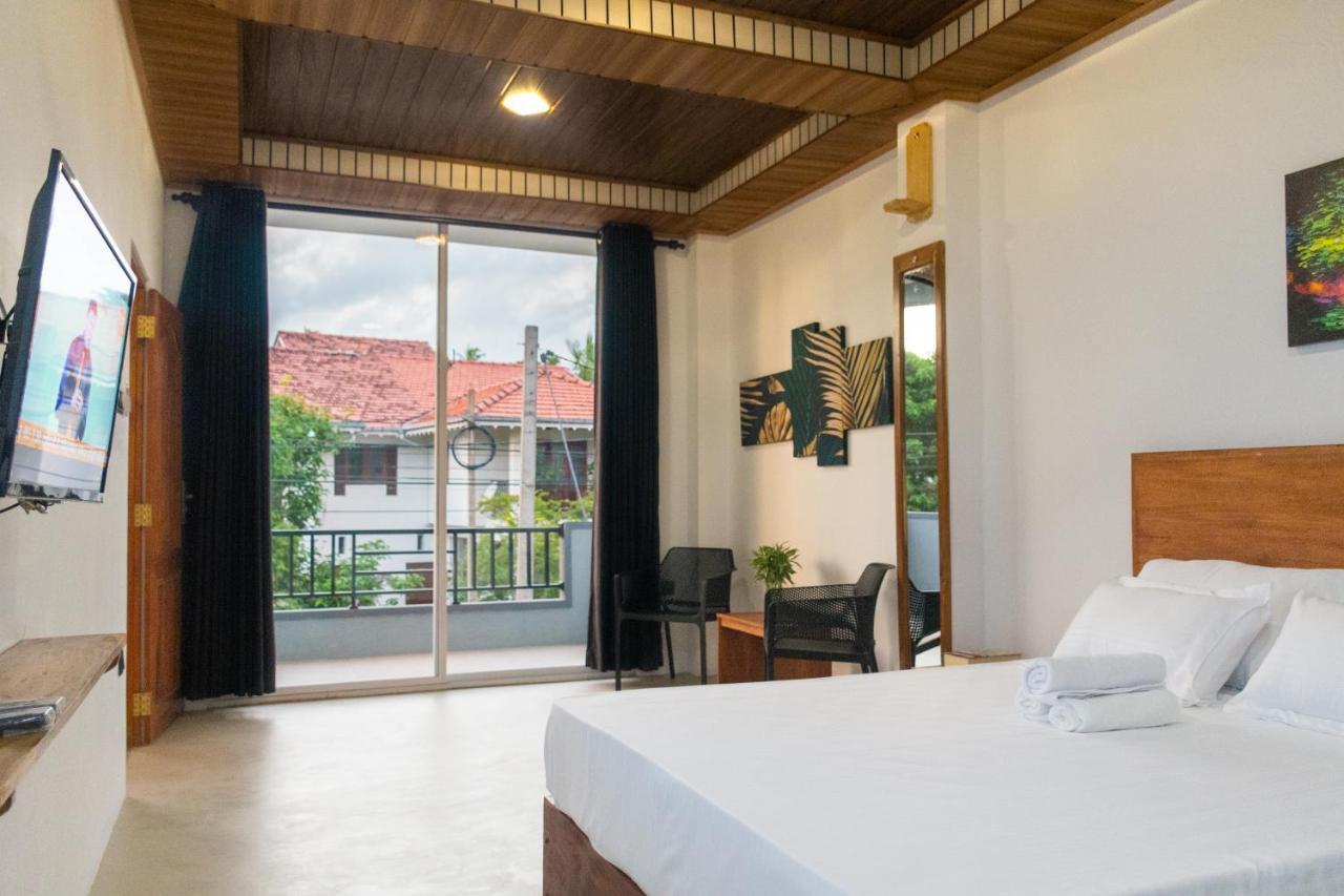 Western Sky Negombo Exterior photo