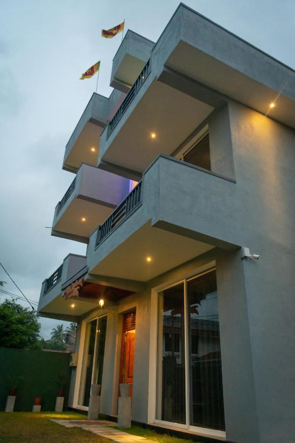 Western Sky Negombo Exterior photo